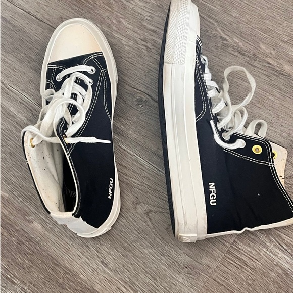 Sold - Picture 3 of 5